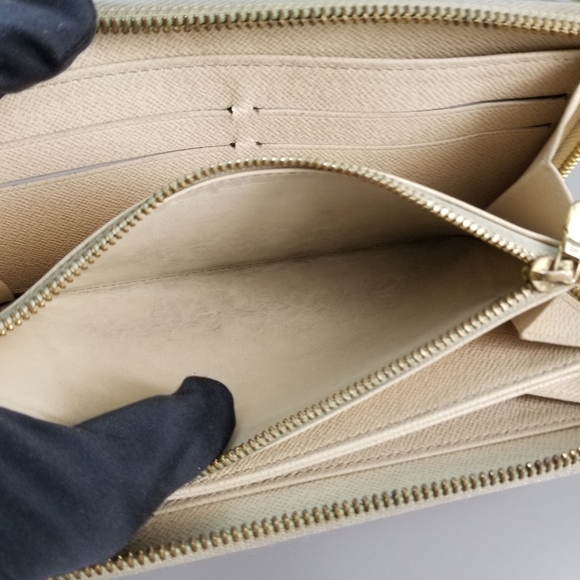 Still available! LOUIS VUITTON Zippy Compact Damier Azur Wallet - Picture 3 of 16